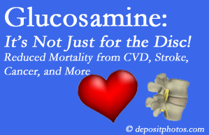 New York City health benefits from glucosamine use include reduced overall early mortality and mortality from cardiovascular issues.